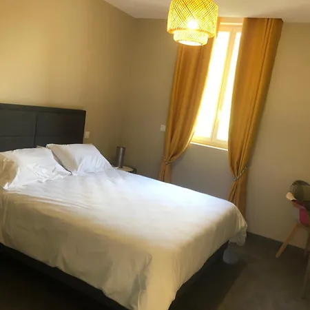 Les Tilleuls Szálloda *